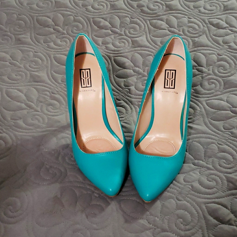 Leather turquoise heels